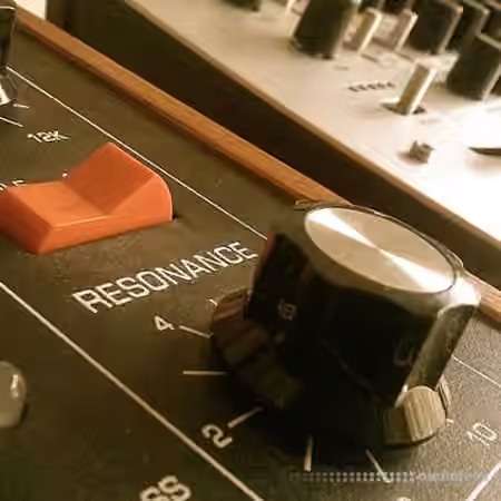 Toby Baker Vintage Synths Vol.1 [WAV]